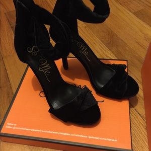 Never worn - black, velvet heels